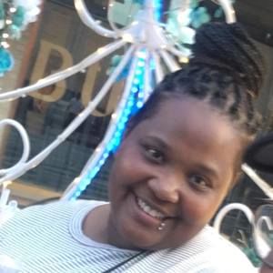 Meet your Posher, Lea